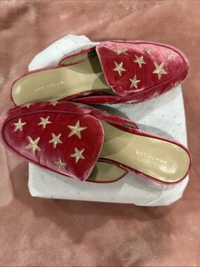 Ann Taylor Red Velvet Star Appliqué Mules